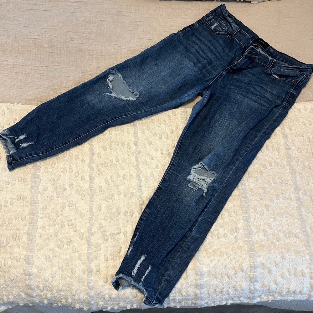 Distressed Skinny Ankle Jeans